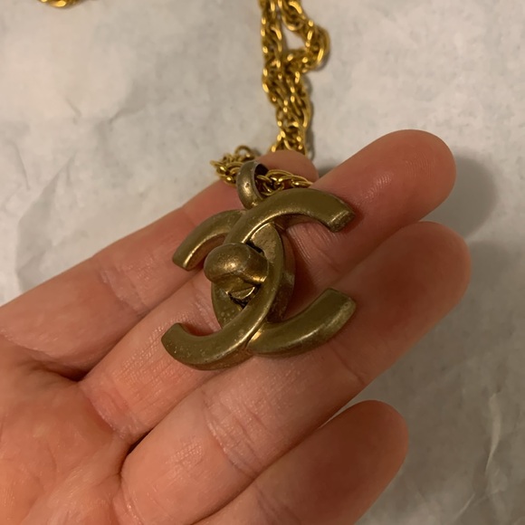 Chanel CC Turnlock Chain Necklace - Picture 6 of 10